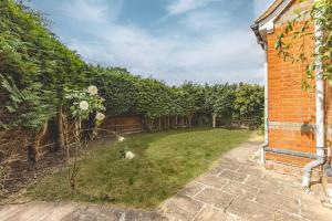 2 Bed Close to Windsor Castle, Ascot Races - By Tempstay