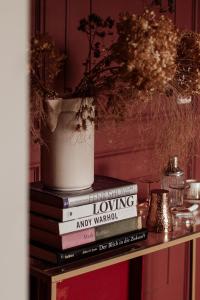 Pärchen Auszeit am Rande der Heide Burgunder Apartment