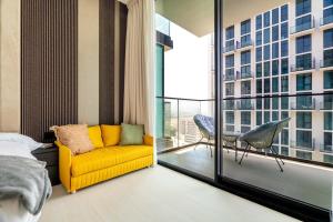 DAYF-LAV Brand New Apartment with Balcony in JVC