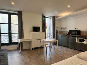 Appartements Dolaizon 2 - Studio Meuble 28 M2 : photos des chambres