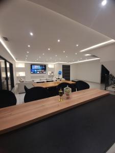 Villas location villa moderne : photos des chambres