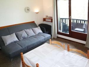 Studio 6 pers avec balcon, proche des pistes et commerces - FR-1-322-567