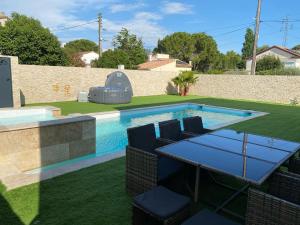 Villas location villa moderne : photos des chambres