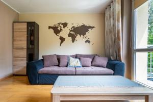 Silesia Homely Apartment by BookingHost