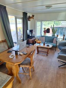 Cosy 1 bedroom chalet near the woods