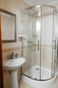 Golden park Apartments