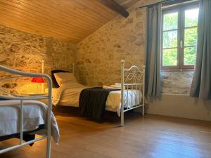 Maisons de vacances Domaine de Gargoris - Grote grange met zwembad en tuin : photos des chambres