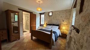 Maisons de vacances Domaine de Gargoris - Grote grange met zwembad en tuin : photos des chambres