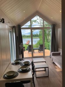 Mazury Resort-nowoczesna stodoła 10 m od jeziora