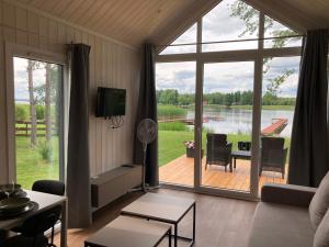 Mazury Resort-nowoczesna stodoła 10 m od jeziora