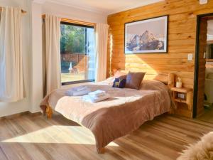 Casa Contenedor de Diseño con Jacuzzi en el Bosque