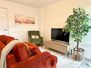 3 bed Flat in Manchester with Parking