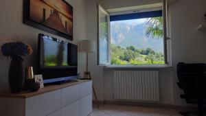 Villa Sara - Lake view, Garden & Private Parking