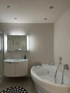 Appartamento con piscina