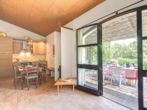 Sweet tuscany Villa for 6 to 8 people near the sea