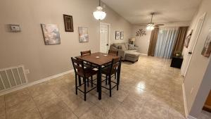 M13 Large Master Room with Private Bathroom & Smart TV