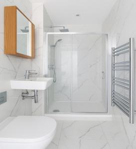 Modern Apartment in Ealing