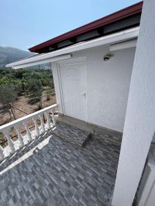 Quadruple Room with Balcony room in Denaj House