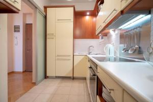 Athens Bright Residence