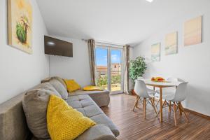 Apartments Vito near Pula - Balcony, Sea View