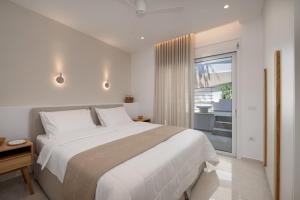 Mireye Lake Apartments