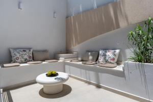 Mireye Lake Apartments