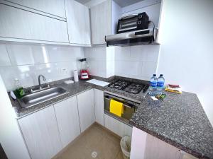 Brand-new and Elegant Apt, recently furnished