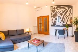 Book & Art Holiday House