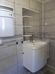 Maisons de vacances Gite des giblins - Saint Amand en Puisaye : photos des chambres