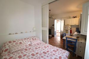 Il Nido di Malfa - in the square in Malfa