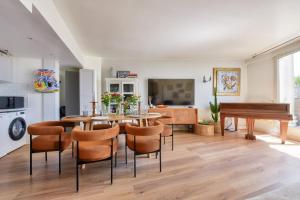 A Hidden Gem on the Rooftops of Neuilly