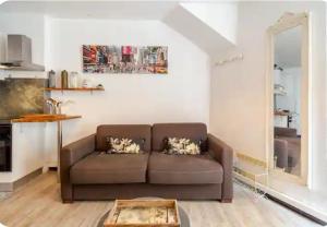 "Le Transversal 1" -Balcon-Garage privé optionnel -Centre historique-Plages à 21km !