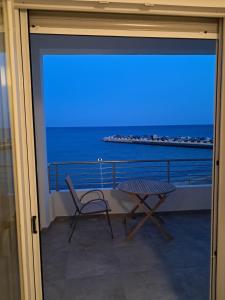 Central apartment by the sea