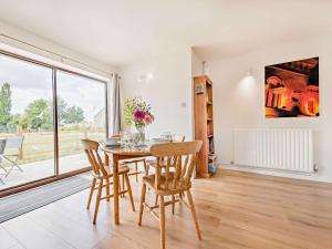 2 bed in Minety 89025