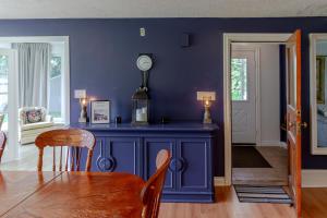 Westlake Cottages - Highway House