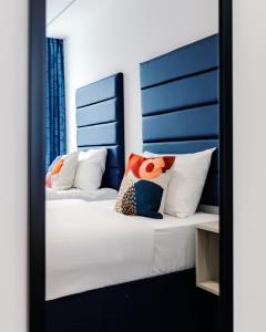 Twin Room with Shower room in OYO Boston Court Hotel