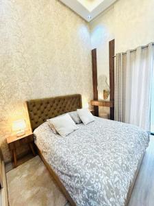 Casablanca Luxury Studio Apartment Steps to the Beach