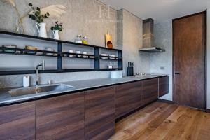 HT Departamento en Vitacura con Estacionamiento