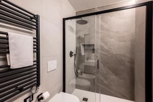 GuestHost - Santo 86 Luxury Rooms