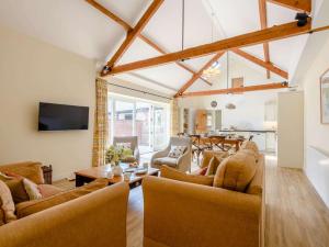 3 Bed in Blandford Forum 83014