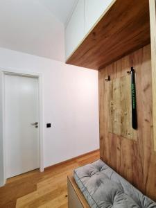 Apartment with Green Terrace and Free Parking