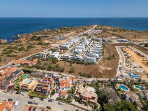 Brisa do Mar Apartments T1 with Garden Access