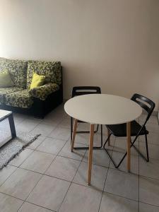 Cosy quiet apartment near the Old Port