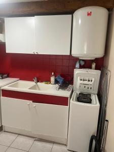 Cosy quiet apartment near the Old Port