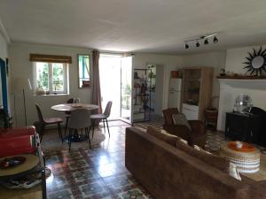 Gite de la Pierre Bleue, Authentique Maison à la campagne