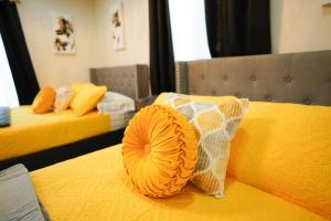 Modern Luxe Retreat -Heart of Chesterfield