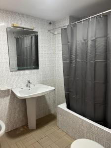 Precioso estudio completo en 1º linea