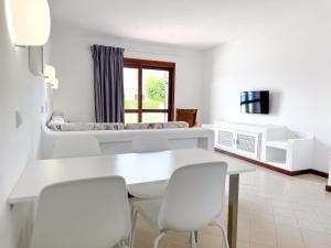 Aura Village - City Beach Apartments