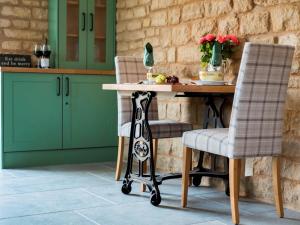 1 Bed in Kirkby Green 94133