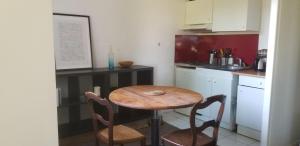 Appartements Charmant studio meuble avec jardinet - 25 m2 - Orsay - Le Guichet : photos des chambres